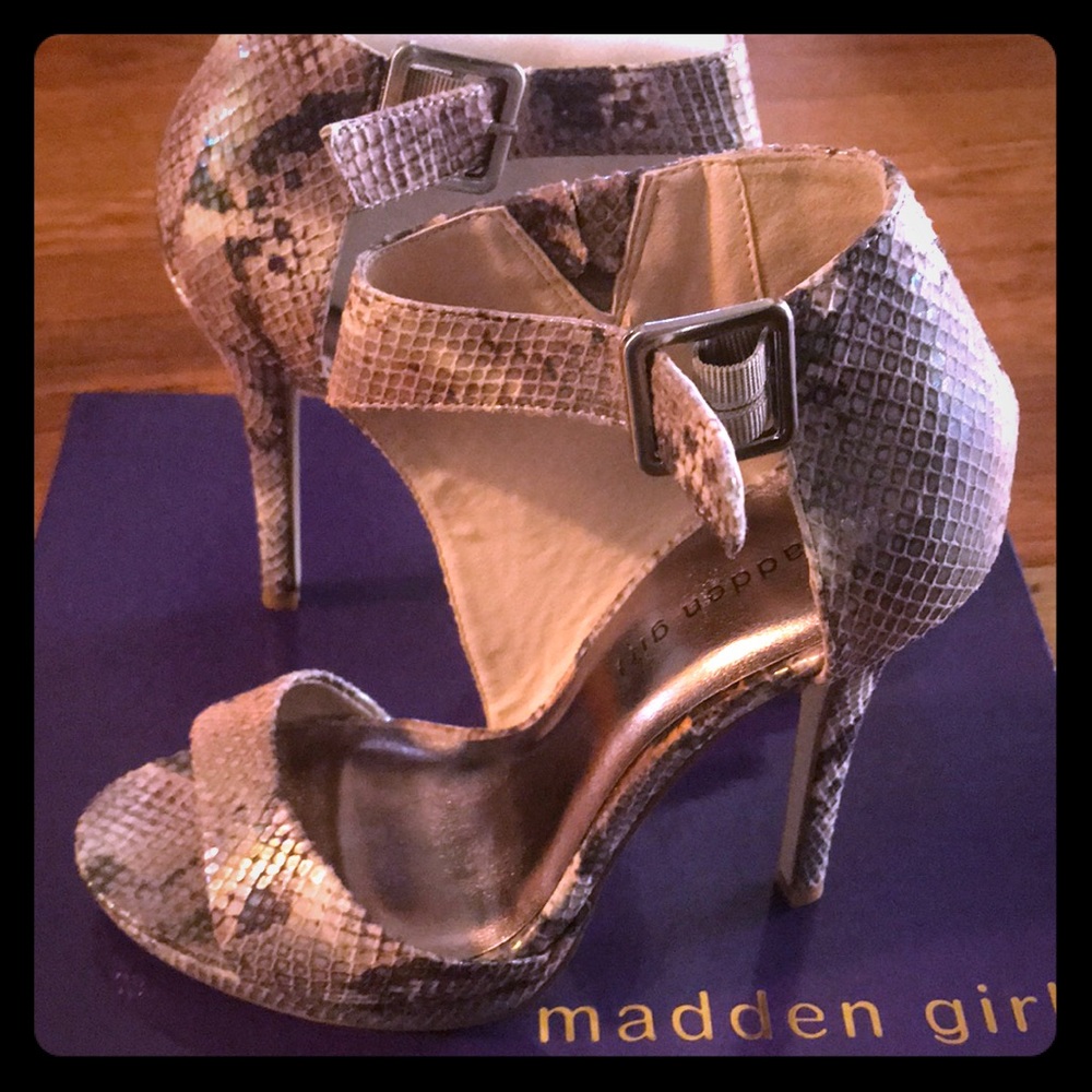 Madden Girl nude multi